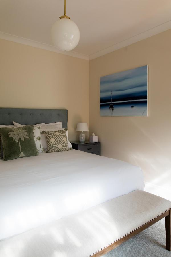 Lymington Woodland Bay Retreat-Hot Tub,Sauna And Bayview Hamptons Retreat מראה חיצוני תמונה