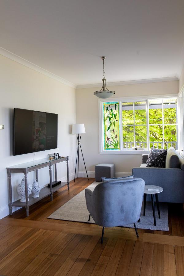 Lymington Woodland Bay Retreat-Hot Tub,Sauna And Bayview Hamptons Retreat מראה חיצוני תמונה
